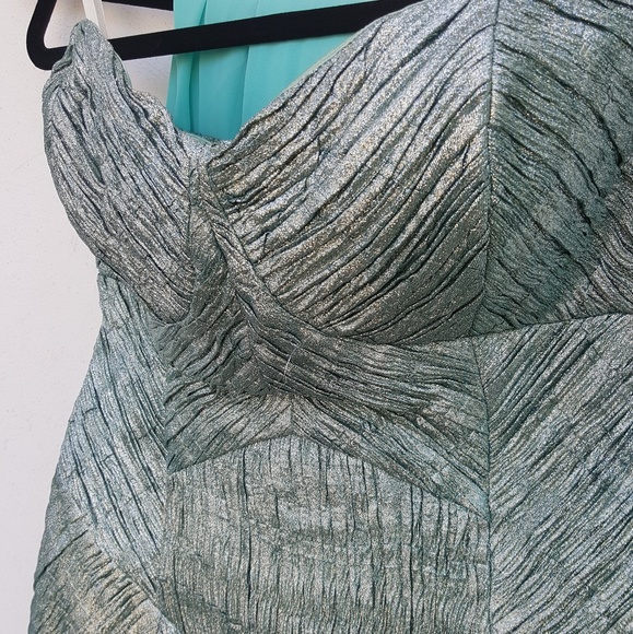 NEW John Paul Ataker Metallic Matelassé Strapless 2-Piece Gown Size Small - Picture 7 of 8